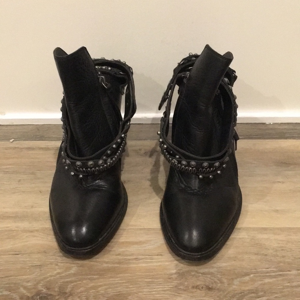 Dolce Vita booties